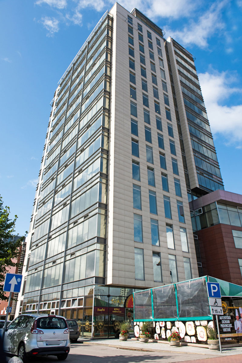 NEDAUG. „Ober-Haus“ Klaipėdos biuro vadovo Aurimo Petriko teigimu, Klaipėdoje labai daug biurų pastatų nėra - tik apie 30 didesnių patalpų nuomojamo ploto.