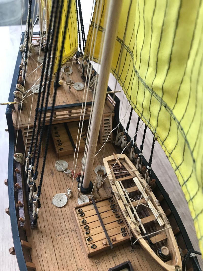 KRUOPŠTUMAS. Preciziškai rekonstruojant Kolumbo laivo „Nina“ modelį Leonui Makūnui teko gerokai paplušėti. Leono MAKŪNO nuotr.