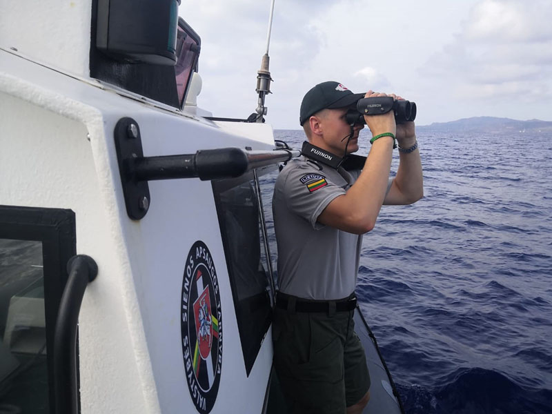 MISIJA. Akimirka iš „Frontex“ misijos prie Italijos krantų. 