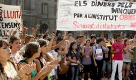 Tūkstančiai gimnazistų Madride protestavo prieš "apkarpymus" švietimo sistemoje