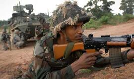 Siūloma padidinti Indijos armiją