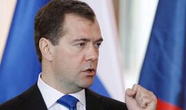 Dmitrijus Medvedevas pripažįsta rinkimų "trūkumus"