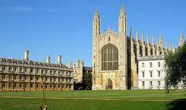 Kembridžo universitetas išplatino obligacijas pirmą kartą per savo 800 metų istoriją