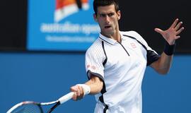 Novakas Džokovičius po 5 val. trukusios kovos išplėšė kelialapį į ketvirtfinalį
