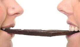 Šokoladinių drabužių modelis: „noriu juos suvalgyti“