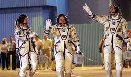 Tarptautinę kosminę stotį pasiekė trys astronautai