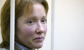 Rusija už užstatą paleido vieną "Greenpeace" aktyvistą