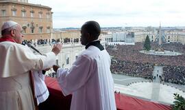 Popiežius Pranciškus pasakė savo pirmąjį kalėdinį svaikinimą "Urbi et Orbi"