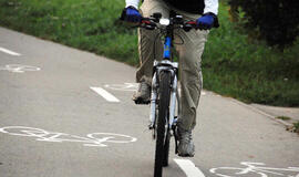Seimas spręs dėl reikalavimo dviratininkams dėvėti ryškiaspalvę liemenę