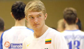 18-mečių vaikinų krepšinio rinktinė Europos čempionate nugalėjo anglus