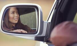 Jungtinių Arabų Emyratai sugalvojo naują baudą vairuojančioms moterims