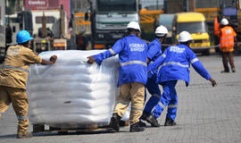 Ebolos nuvargintas Vakarų Afrikos šalis pasiekė ES pagalbos siuntinys