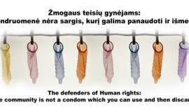 Tarptautinės AIDS dienos proga panaudotų prezervatyvų puokštė ŽIV bendruomenės „gynėjams”