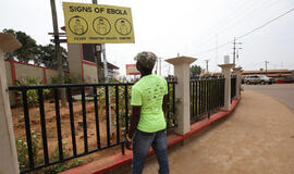 Gvinėja vėl skelbia Ebolos karštinės pavojų
