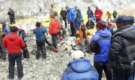 Žemės drebėjimo Nepale aukų skaičius perkopė 3 200