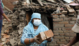 Raudonasis kryžius įvertino žemės drebėjimo Nepale padarinius