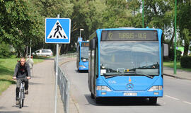 Autobusai Debreceno gatvėje: nepatenkintuosius nuginkluoja skaičiai