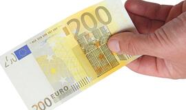 200 eurų