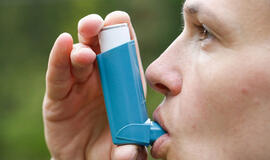 Astmos gydymas: kaip išvengti amžiaus sąlygotų keblumų naudojant inhaliatorius