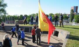 Piliavietėje iškilmingai pakelta Klaipėdos miesto vėliava