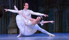 „St. Petersburg Festival Ballet“ pristato pasaulinės klasikos perlą – baletą „Miegančioji gražuolė“
