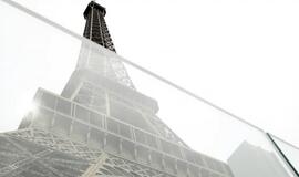 Eifelio bokštą apjuosė neperšaunamo stiklo siena