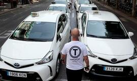 Ispanijoje plečiasi taksistų streikai prieš „Uber“