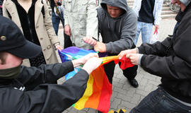 Homoseksualų parado Lenkijoje dalyviai apmėtyti akmenimis