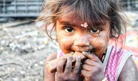 UNICEF: dėl koronaviruso pandemijos į skurdą pateko dar 150 mln. vaikų