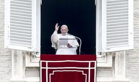 Vatikanas: Bažnyčia negali laiminti homoseksualių asmenų sąjungų