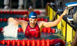 Iš jaunimo olimpinės rinktinės šalinta, bet paskui grąžinta plaukikė S. Plytnykaitė atsidėkojo aukso medaliu