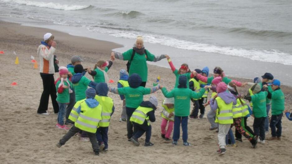 Ikimokyklinukų sporto šventė "Su vaikyste ant bangos"