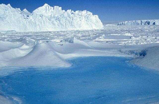 Antarktida: druskos ežere geologai rado juoko dujų