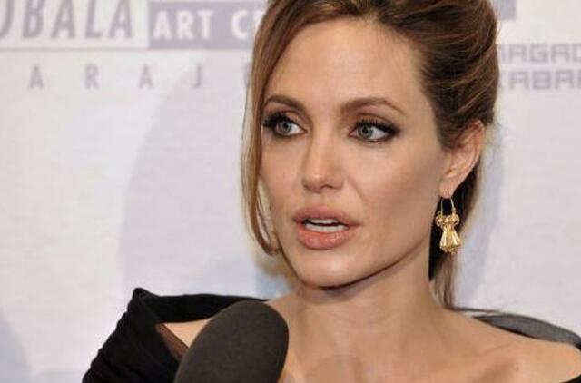 Angelina Jolie debiutavo kino režisierės amplua
