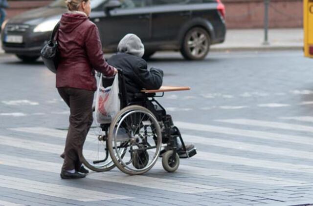 Neįgaliuosius siūloma atleisti nuo nekilnojamojo turto mokesčio