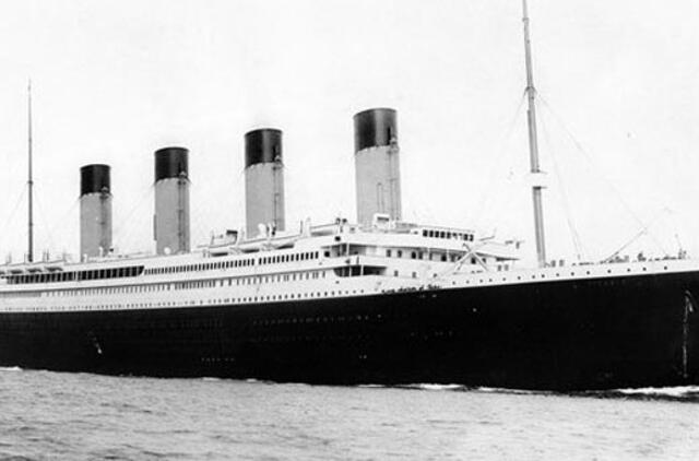 "Titaniko" gerbėjai atkartos legendinio laivo kelionę