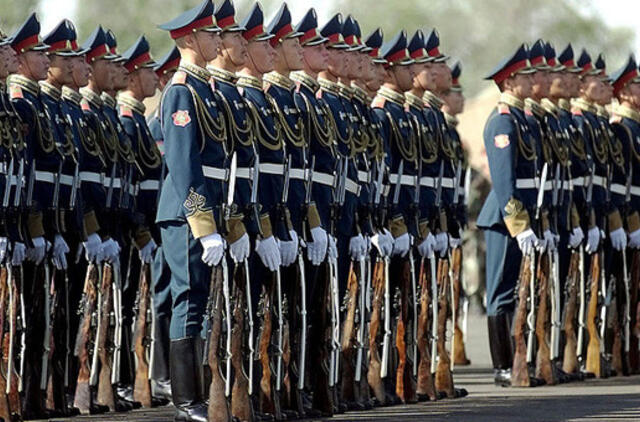Kazachstano armija "išaugs” 10 centimetrų