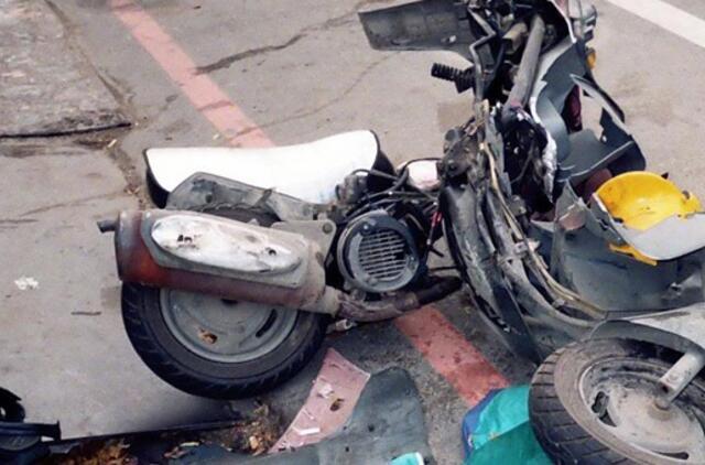 Tauragės rajone žuvo motorolerio vairuotoja