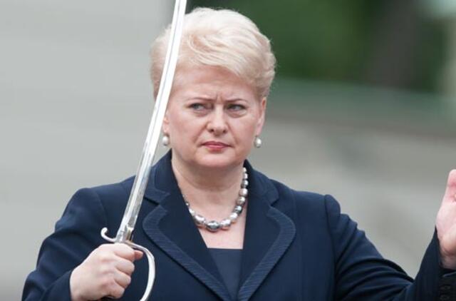 Dalia Grybauskaitė prašo paremti pinigais