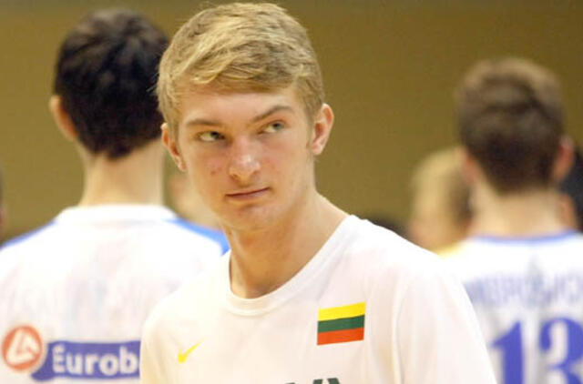18-mečių vaikinų krepšinio rinktinė Europos čempionate nugalėjo anglus
