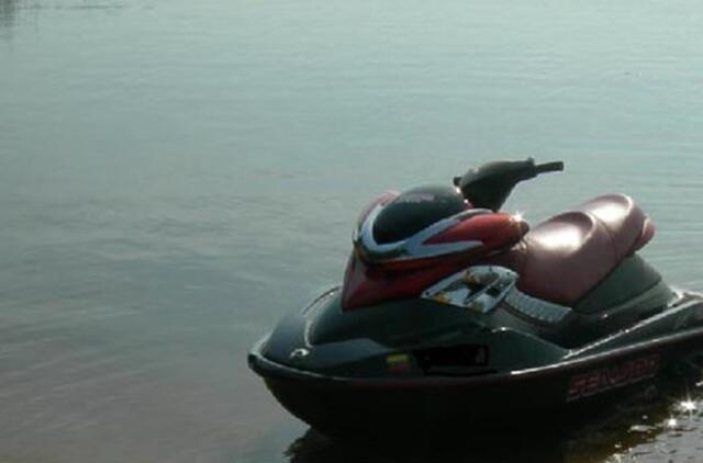 Vandens motociklui ežere ne vieta