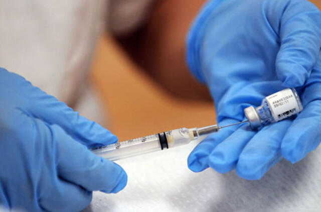 Iki 2015-ųjų pabaigos bus pagaminta milijonas vakcinos nuo Ebolos viruso dozių