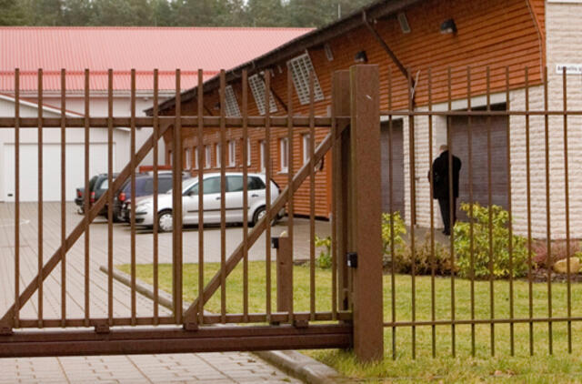 Seimui siūloma vėl tirti galimą CŽV kalėjimą Lietuvoje