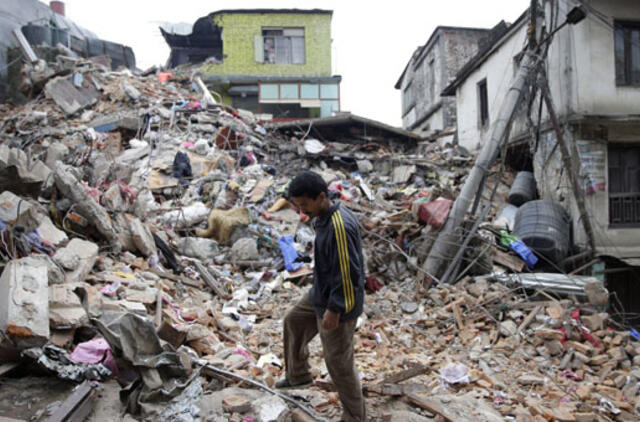 URM oficialiai žinoma apie 25 Lietuvos piliečius, esančius žemės drebėjimo nuniokotame Nepale