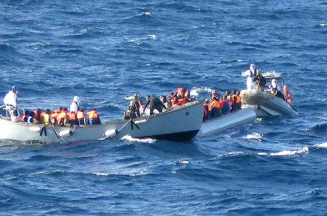 Nuskendus laivui Viduržemio jūroje žuvo apie 40 migrantų