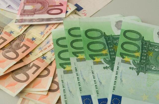 Policijos pareigūnu apsimetęs sukčius paėmė iš pensininkės "netikrus eurus"