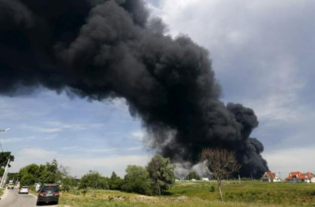 Milžiniškas gaisras prie Kijevo pareikalavo aukų