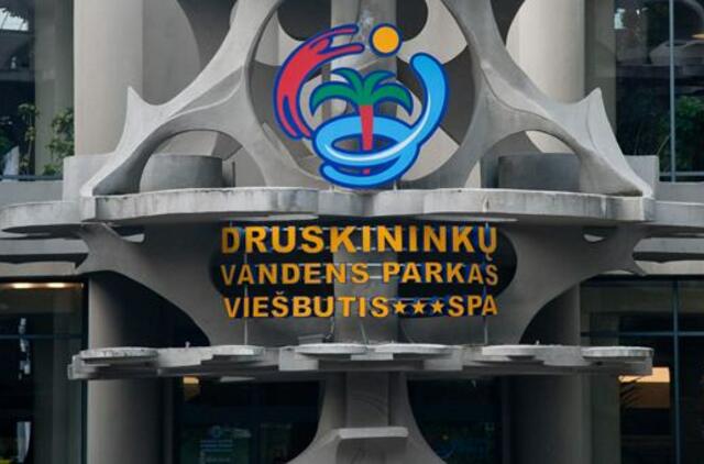 Į vandens parko patalpas jėga įsibrovė du Druskininkų savivaldybės tarybos nariai