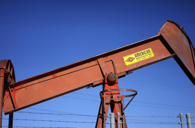Naftos kainos auga po derybų su Iranu