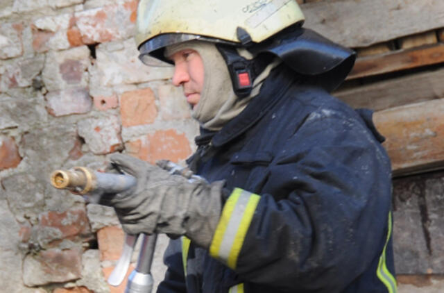 Per gaisrą Kauno rajone nukentėjo senutė